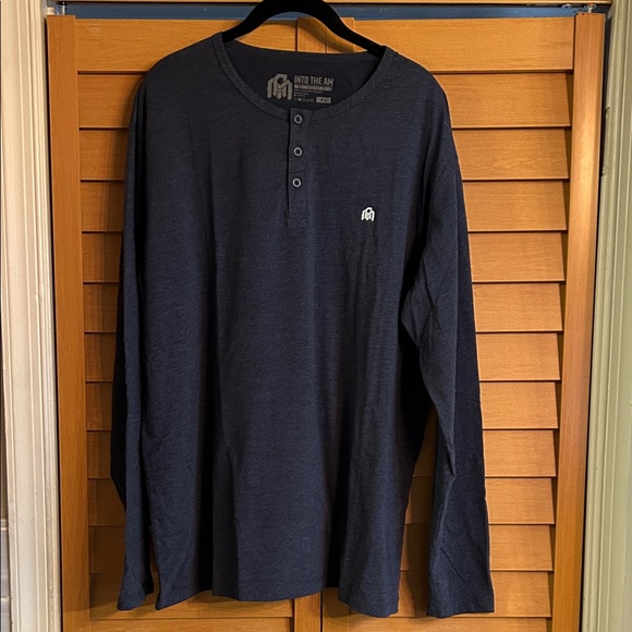 Into the AM never worn navy size XL Henley. - Picture 3 of 4